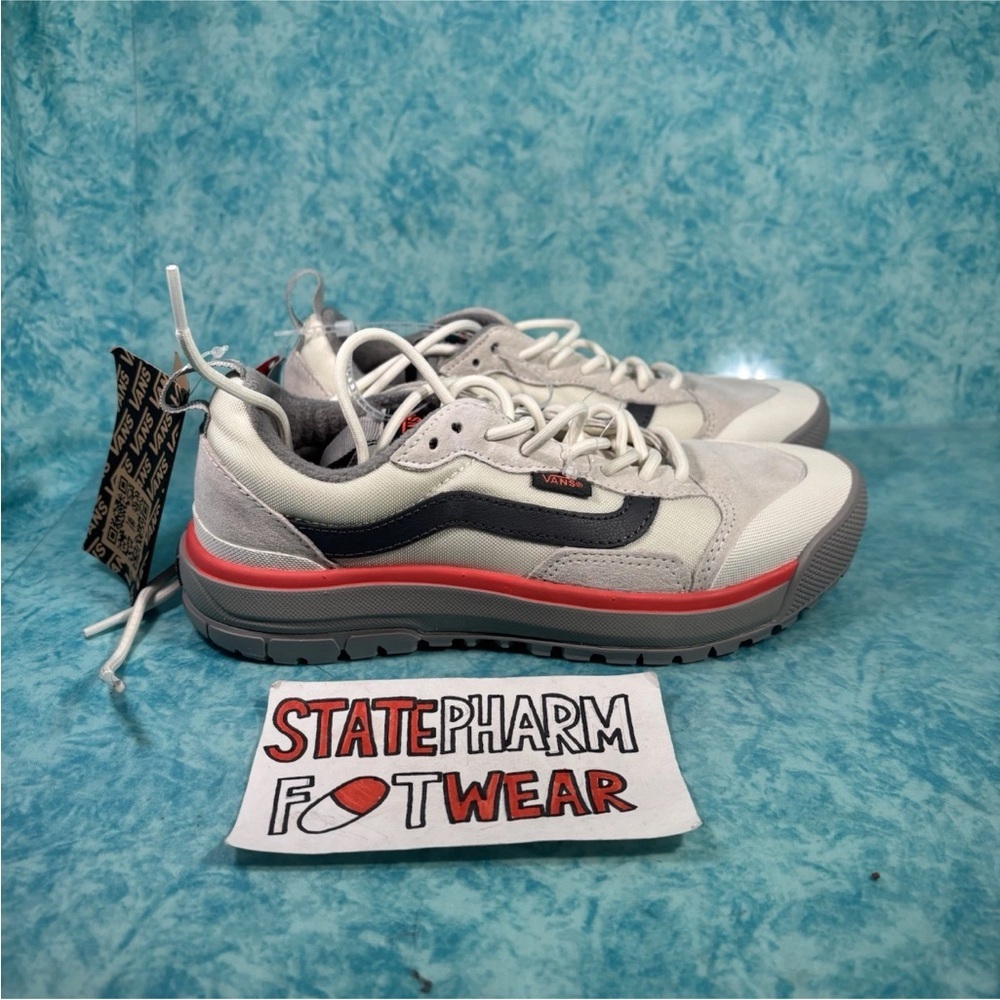 Vans Ultrarange MTE Women’s Beige Black Low Top Athletic Shoes Size 6.5